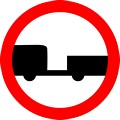 Zakaz wjazdu pojazdów silnikowych z przyczepą
